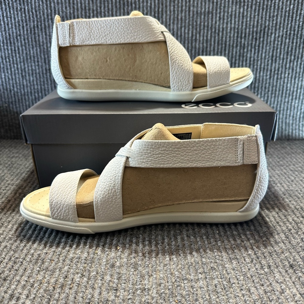 ECCO Damara Sandal women’s 10-10.5 white leather casual comfort crisscross strap